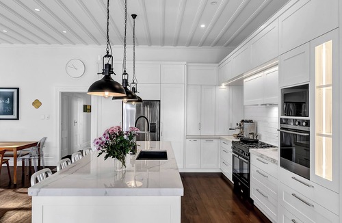 Lynfield House | Bespoke Stays - Christmas Oasis