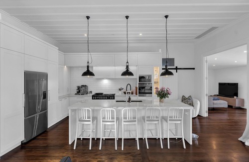 Lynfield House | Bespoke Stays - Christmas Oasis