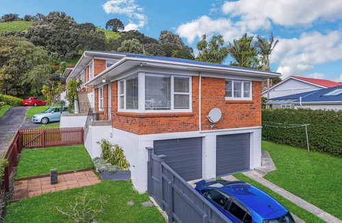 Devonport Apartment | Bespoke Stays - Devonport Comfort