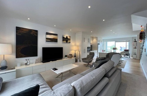 Takapuna Apartment | Bespoke Stays - Killarney Sanctuary