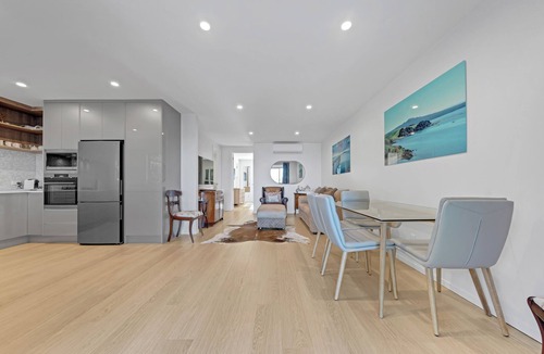 Devonport House | Bespoke Stays - Modern Elegance