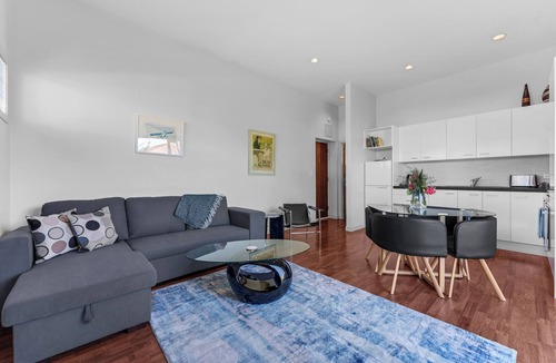 Narrow Neck Apartment | Bespoke Stays - Old Lake Escape