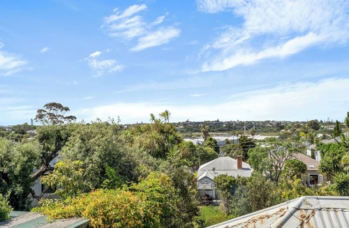 Stanley Point Apartment | Bespoke Stays - Rustic Stanley Bay Apartment