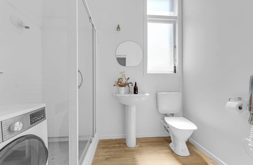 Stanley Point Apartment | Bespoke Stays - Rustic Stanley Bay Apartment