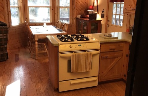 Helen Cabin | Best Around - 3 Miles to Helen & 4 Miles to Cleveland - 3.5 Acres