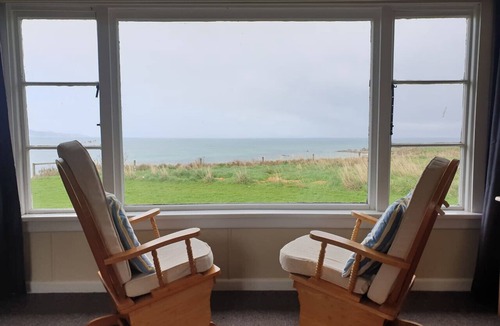 Colac Bay House | Best Bay Views in Colac Bay