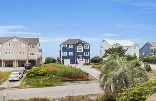 Emerald Isle House | BEST BEACH, OCEANFRONT HOME, 6 BR, 5 BA, POOL, HOT TUB, ELEVATOR, GAME ROOM