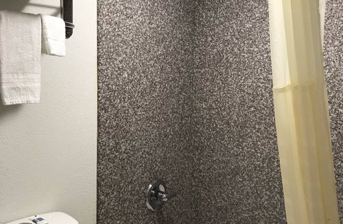Elmwood Area Hotel | Best Budget Inn - Abilene