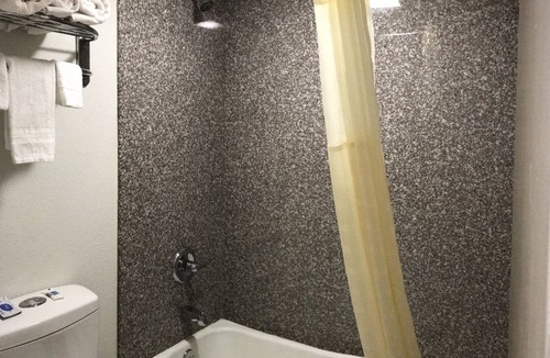 Elmwood Area Hotel | Best Budget Inn - Abilene