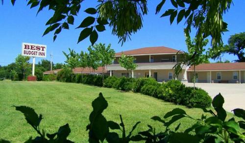 Carthage Hotel | Best Budget Inn