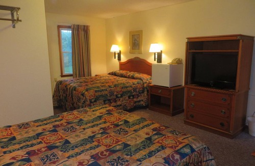 Carthage Hotel | Best Budget Inn