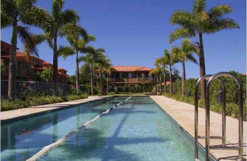 Robina House | Best Comfy Room next to Bond Uni