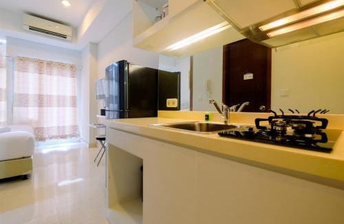 Menteng Apartment | Best Emerald Studio Room Apartment at Capitol Park Residence By Travelio