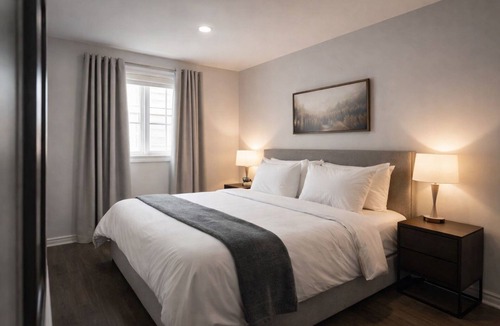 Chapel Hill South Apartment | Best Family Friendly appartement and peaceful nGateway heart of Ottawa On.
