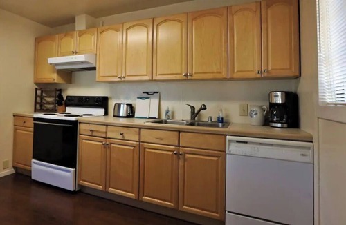 Wilbur Springs Cabin | Best Fishing in Clearlake Oaks at the Bass house. . . By the water.