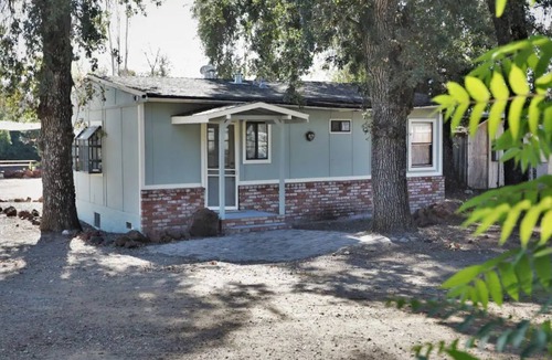 Wilbur Springs Cabin | Best Fishing in Clearlake Oaks at the Bass house. . . By the water.