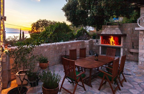 Makarska Villa | BEST HOST 2025-Stone Art House