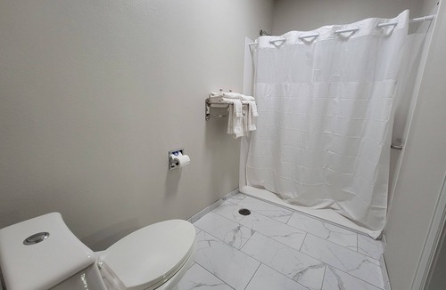 Salina Hotel | Best Inn Motel