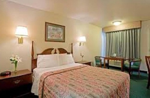 Wellsville Hotel | Best Inn