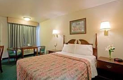 Wellsville Hotel | Best Inn