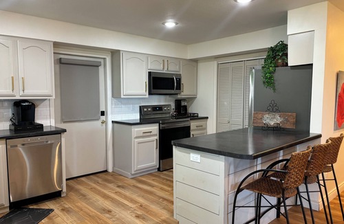 Fairfield Bay House | Best Lake Views, Walk to Pool, Tennis Pickleball—Enjoy nearby Marina and Trails
