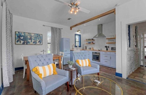 Shady Shores House | BEST LAKEHOUSE on LEWISVILLE Lake with POOL/SPA
