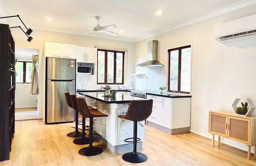 Oxley House | Best local cottage