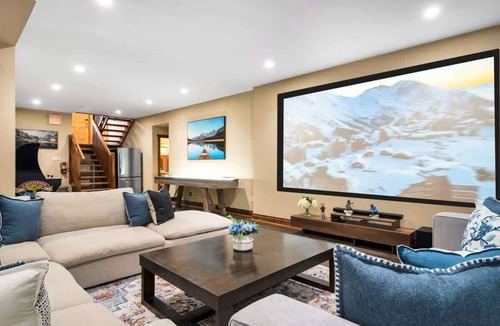 The Blue Mountains House | Best Location Chalet Step to Ski-Village-Extra Large Hottub