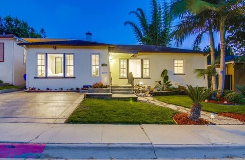 Park West House | 🌟BEST LOCATION🌟 4BR/2BA - WALK to Little Italy 🇮🇹