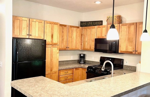 Bellaire Condo | Best Location at Cedar River Golf Course! Steps from Cart Path and Driving Range