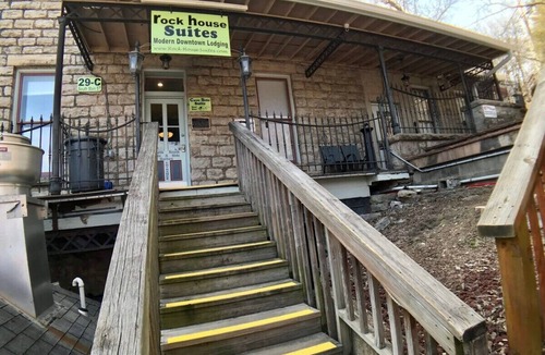 Eureka Springs Historic District Apartment | Best Location Downtown + Parking + Amazing Shower