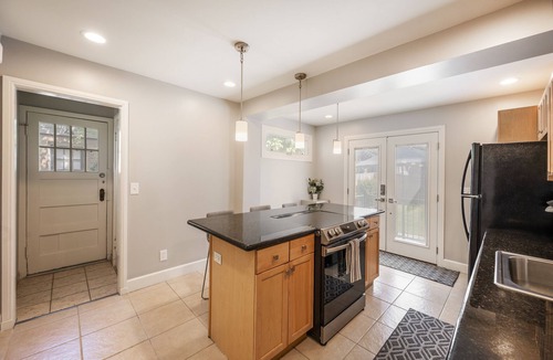 Downtown Salt Lake City House | BEST LOCATION DOWNTOWN, DESIGNER FURNISHINGS