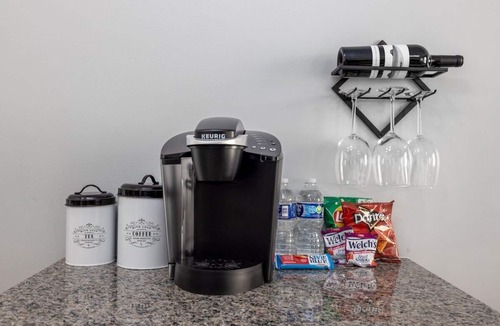 Downtown Wilmington Apartment | Best Location & Free Parking