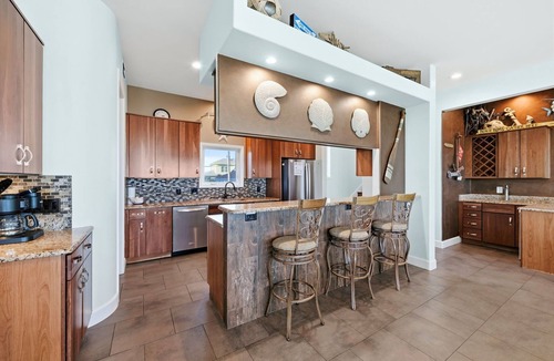 Villa Primera House | Best Location! Gulf Front! Closest Block to Restaurants. 6/6