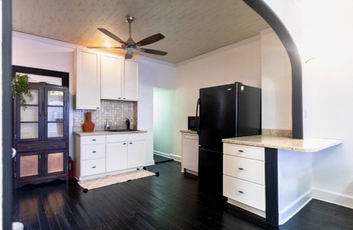 Fells Point Apartment | Best location History & Charm