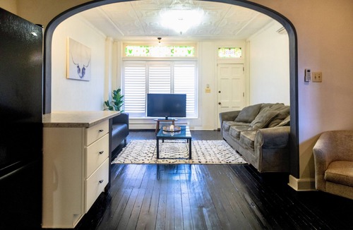 Fells Point Apartment | Best location History & Charm