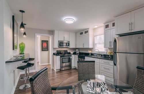 East End House | Best location in East Nash! 1.5 miles to Nissan Stadium and downtown Nashville!n