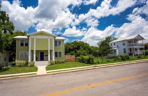 Near East Side Apartment | Best location in historic Dignowity Hill, Downtown