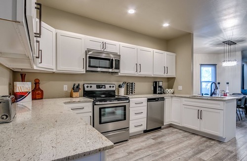 Central Oklahoma City House | *BEST LOCATION IN HEART OF OKC* Completely Renovated 4Bed/2.5Bath