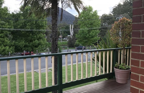 Warburton House | Best location in Warburton!