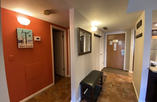 Downtown Park City Condo | BEST LOCATION Main St Ski Lift Heated Pool Hot Tub Free Parking Family Sleeps 8