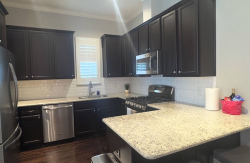 Washington Ave./ Memorial Park House | Best Location near Downtown/The Heights