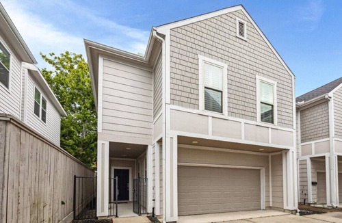 Washington Ave./ Memorial Park House | Best Location near Downtown/The Heights
