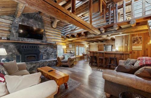 Mount Hood Village House | Best Log Cabin