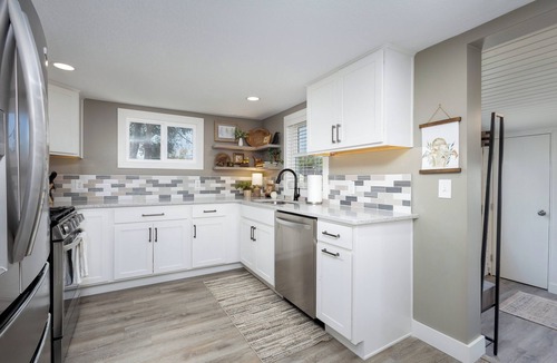 Lynn Center House | Best Mississippi River Views! Fully updated riverfront home. Sleeps 6.