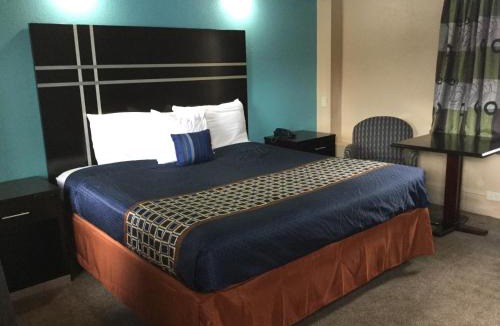 Reynolds Corners Hotel | Best Motel