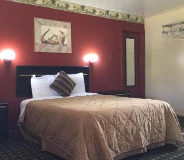 Reynolds Corners Hotel | Best Motel