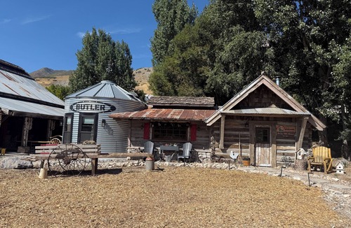 Snowbird Cabin | Best Mountain View in Utah. Rustic ranch setting.