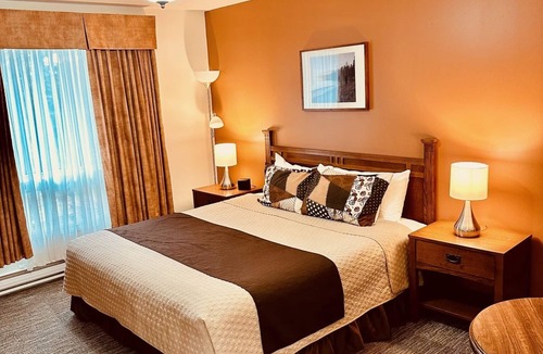 Wawa Hotel | Best Northern Motel and Restaurant