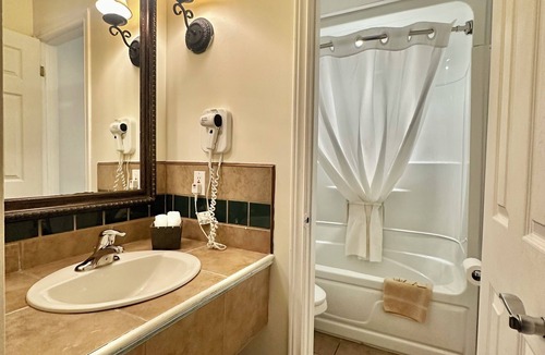 Wawa Hotel | Best Northern Motel and Restaurant